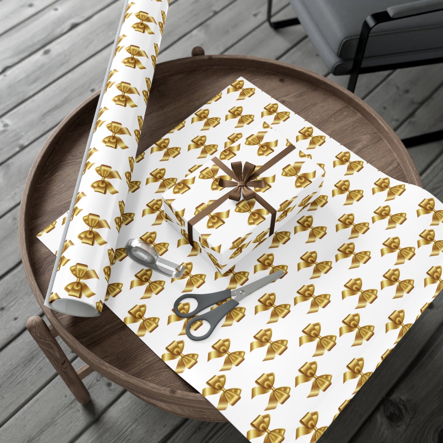 Holiday Gold Bow Gift Wrap